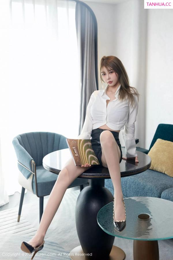   [XiuRen]高清写真图 2025.06.20 No.10439 Zoe柚柚 紫色内衣第10张图片